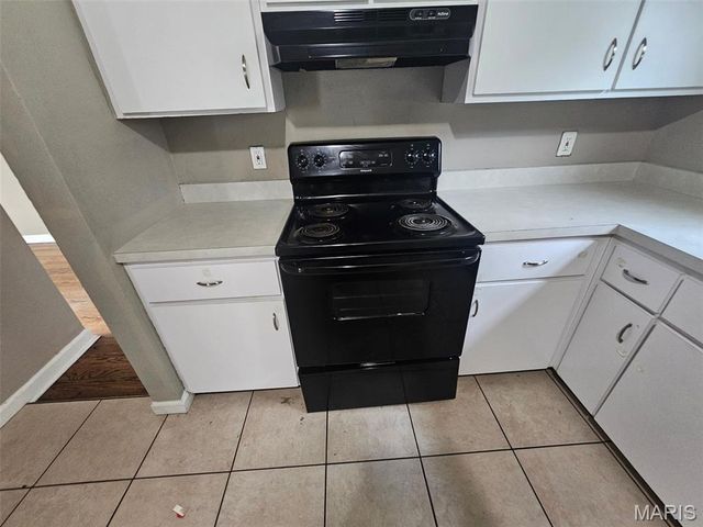 2209 Burns Avenue, St Louis, MO 63114