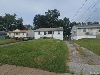 2209 Burns Avenue, St Louis, MO 63114