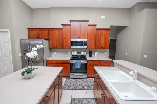 6776 HAMPSHIRE BOULEVARD, Lakeland, FL 33813