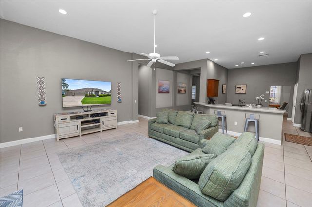 6776 HAMPSHIRE BOULEVARD, Lakeland, FL 33813