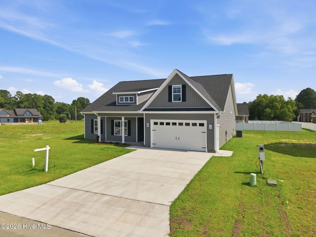 823 Mulligan Drive, Ayden, NC 28513