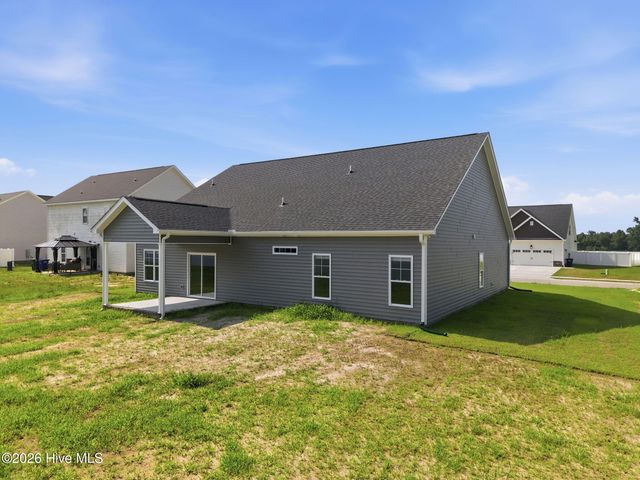 823 Mulligan Drive, Ayden, NC 28513