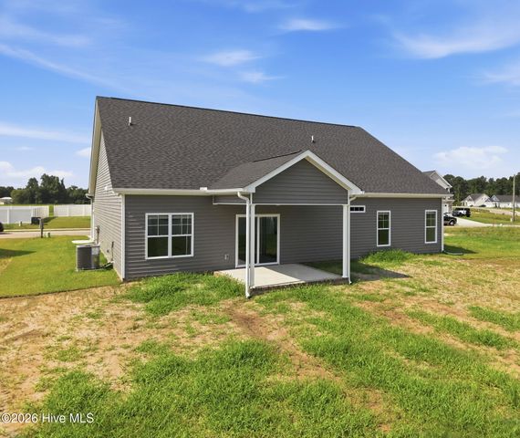 823 Mulligan Drive, Ayden, NC 28513