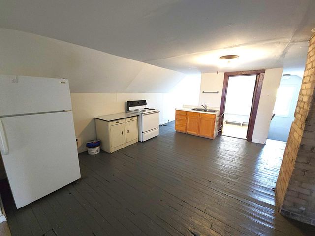 2209 Pleasant Avenue, Minneapolis, MN 55404