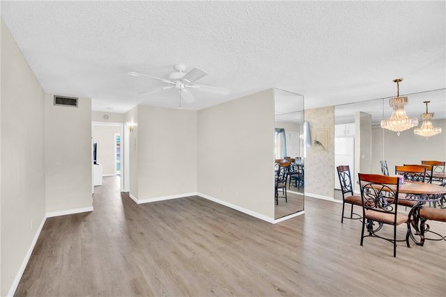 18 Vista Gardens Trail 205, Vero Beach, FL 32962