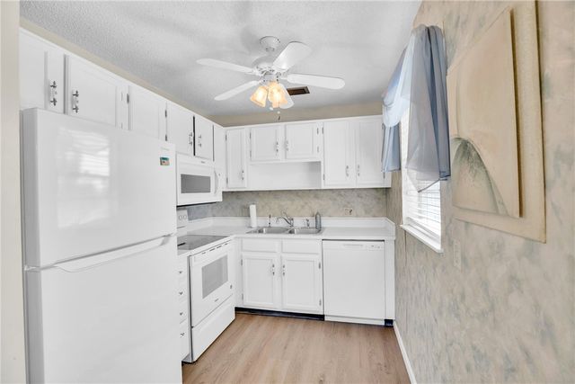 18 Vista Gardens Trail 205, Vero Beach, FL 32962