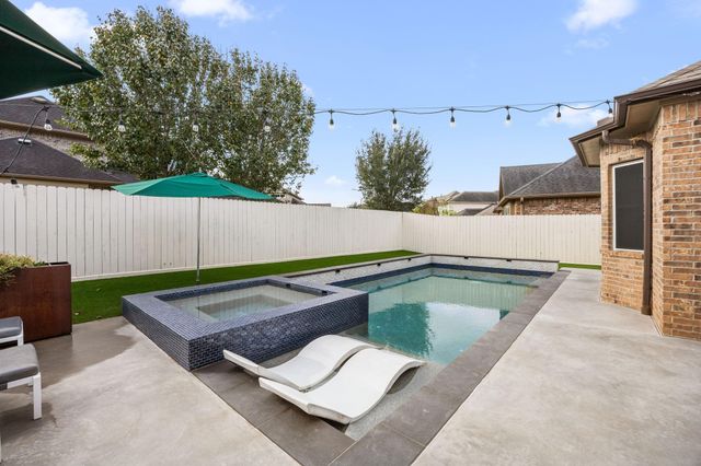 843 Butterfly Garden Trail, Richmond, TX 77406