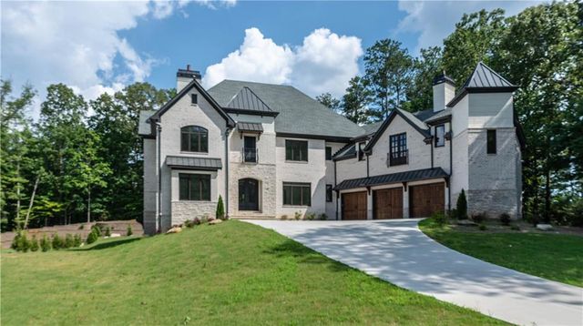 10745 Shallowford Road, Roswell, GA 30075