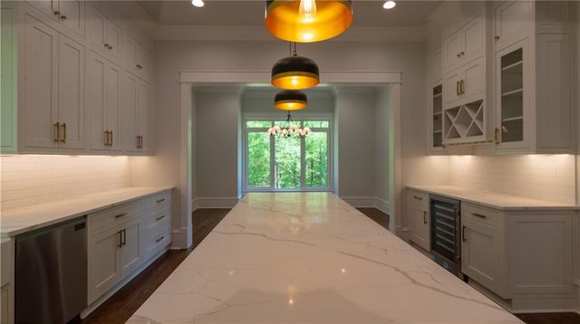 10745 Shallowford Road, Roswell, GA 30075