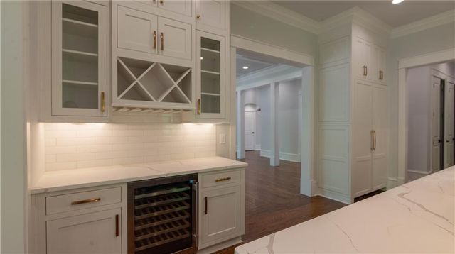 10745 Shallowford Road, Roswell, GA 30075