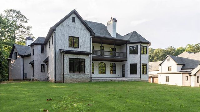 10745 Shallowford Road, Roswell, GA 30075