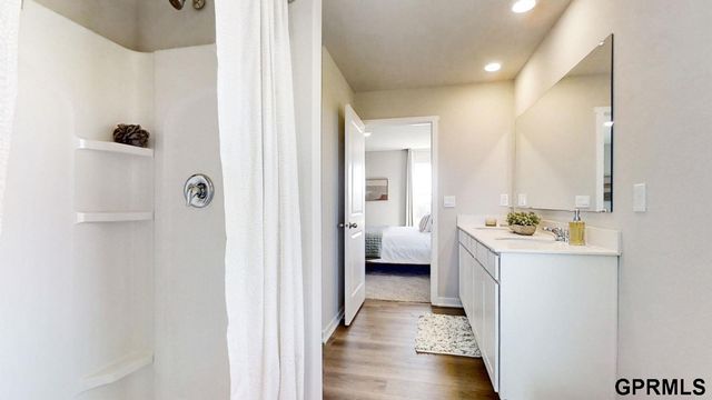 7807 N 169 Street, Bennington, NE 68007