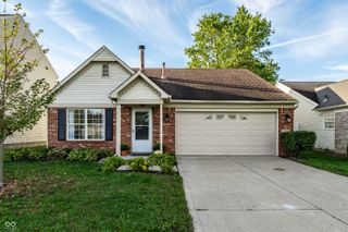 10828 Washington Bay Drive, Fishers, IN 46037