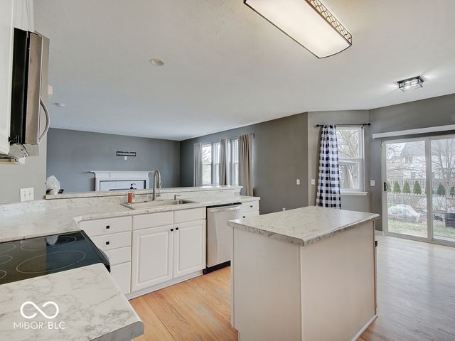 11757 Ledgestone Circle, Fishers, IN 46037