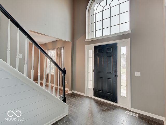 11757 Ledgestone Circle, Fishers, IN 46037