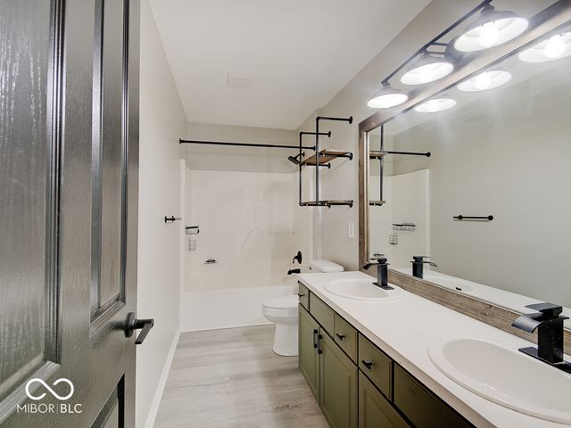 11757 Ledgestone Circle, Fishers, IN 46037