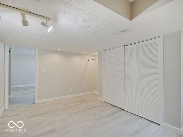 11757 Ledgestone Circle, Fishers, IN 46037