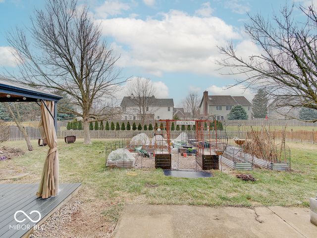 11757 Ledgestone Circle, Fishers, IN 46037