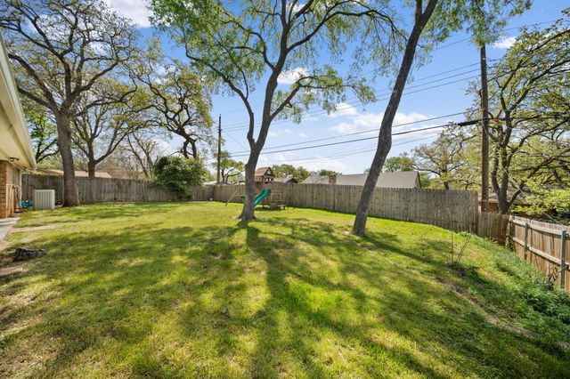 1803 Windlea Drive, Euless, TX 76040
