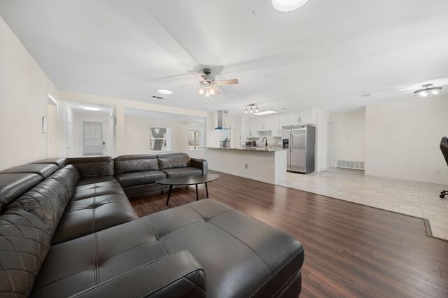 1803 Windlea Drive, Euless, TX 76040