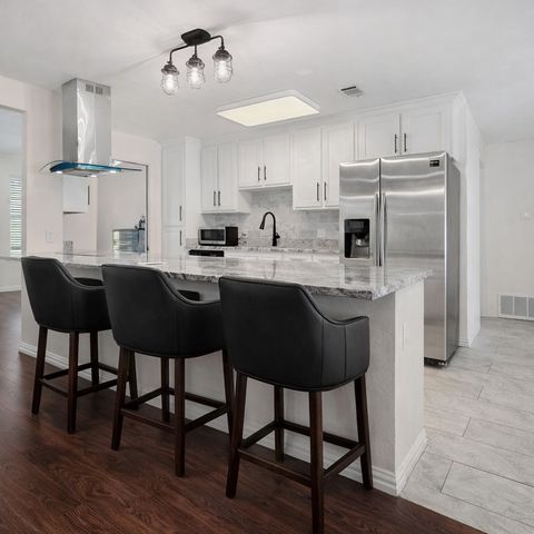 1803 Windlea Drive, Euless, TX 76040