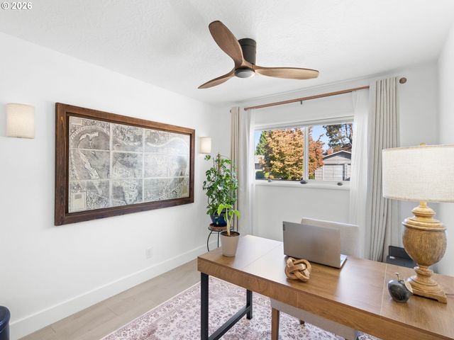 17126 Se TAYLOR St, Portland, OR 97233