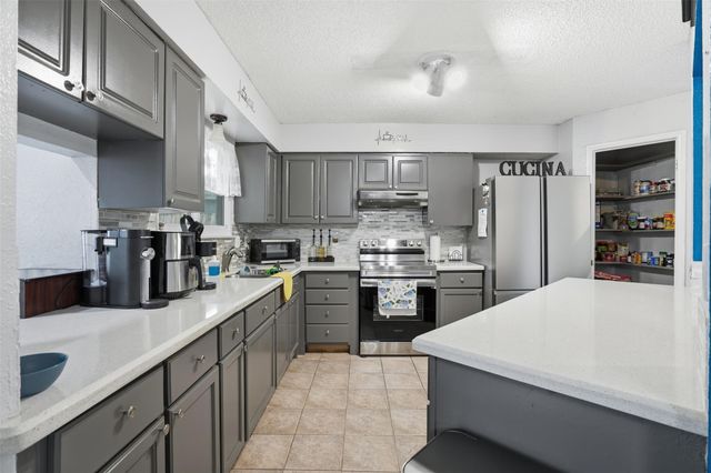 12903 Maxfield Drive, Houston, TX 77082
