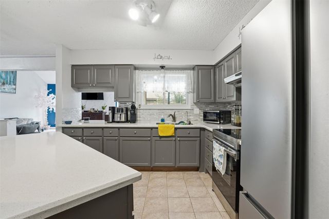 12903 Maxfield Drive, Houston, TX 77082