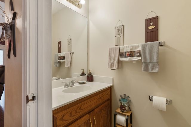 531 Brentwood Cir, Clarksville, TN 37042