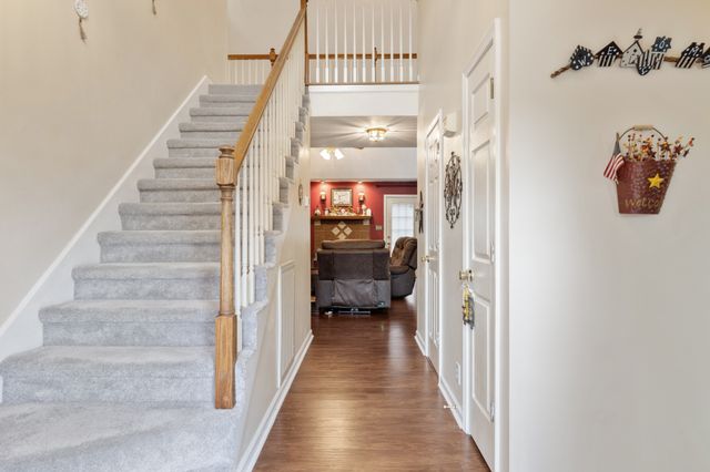 531 Brentwood Cir, Clarksville, TN 37042