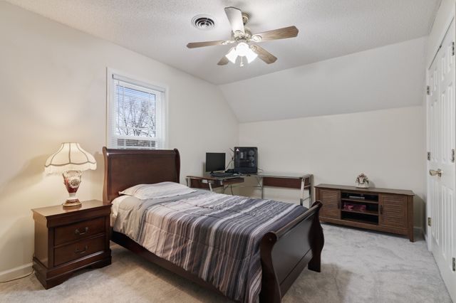 531 Brentwood Cir, Clarksville, TN 37042