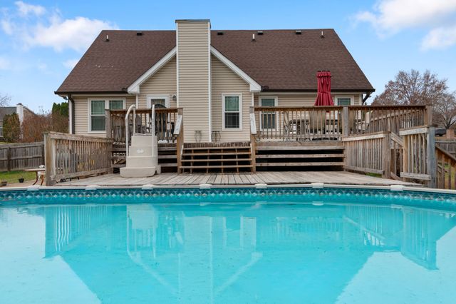 531 Brentwood Cir, Clarksville, TN 37042