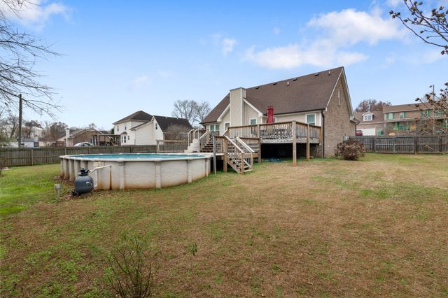 531 Brentwood Cir, Clarksville, TN 37042