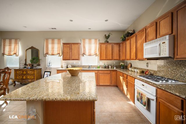 5805 Gold Ranch Way, Bakersfield, CA 93306