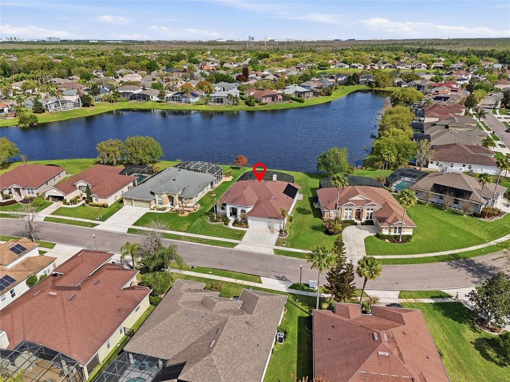 Image 41 of property listing at 14180 ISLAMORADA DRIVE, Orlando, FL 32837