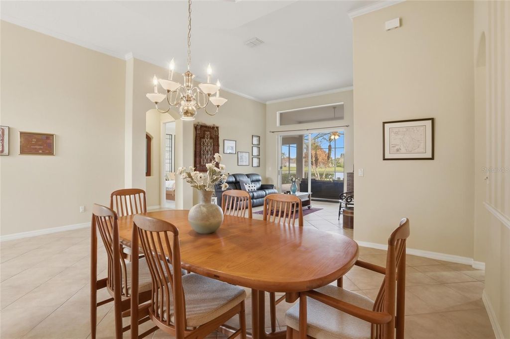 Image 8 of property listing at 14180 ISLAMORADA DRIVE, Orlando, FL 32837