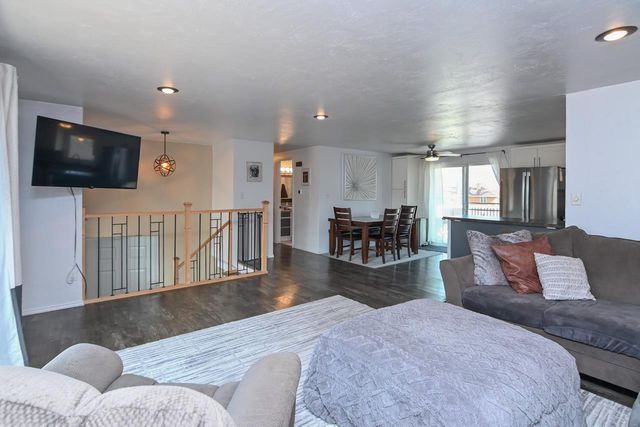 1332 SUNRAY LANE, Green Bay, WI 54313