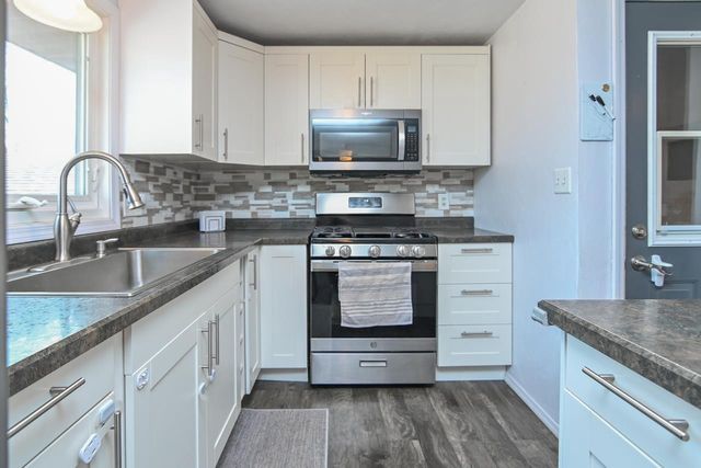 1332 SUNRAY LANE, Green Bay, WI 54313