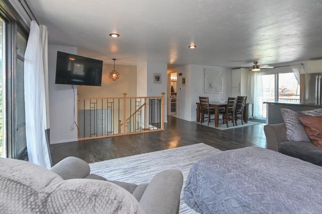 1332 SUNRAY LANE, Green Bay, WI 54313