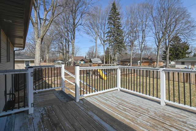 1332 SUNRAY LANE, Green Bay, WI 54313