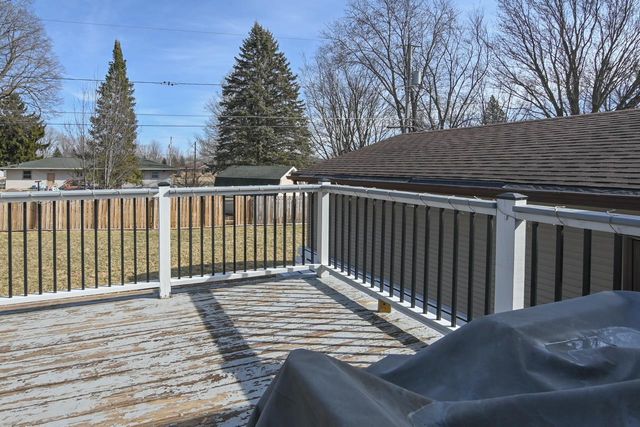 1332 SUNRAY LANE, Green Bay, WI 54313