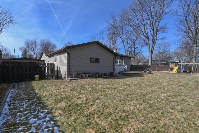 1332 SUNRAY LANE, Green Bay, WI 54313