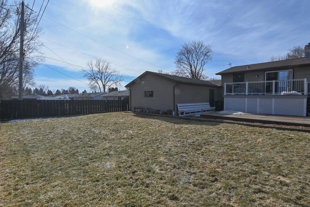 1332 SUNRAY LANE, Green Bay, WI 54313