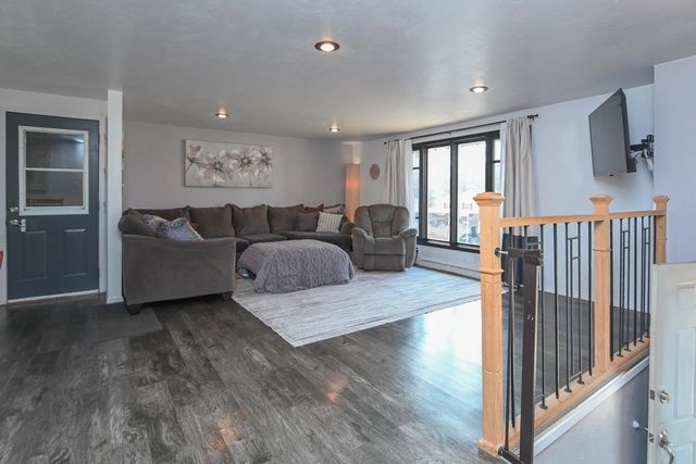 1332 SUNRAY LANE, Green Bay, WI 54313