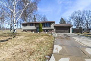 1332 SUNRAY LANE, Green Bay, WI 54313