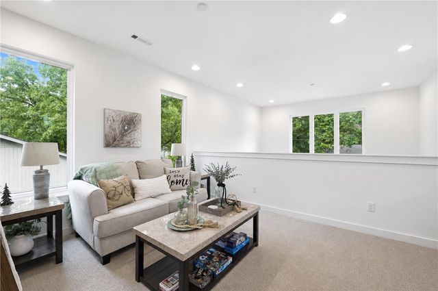 3 Dulverton Drive, Bella Vista, AR 72715