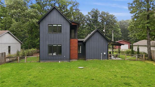 3 Dulverton Drive, Bella Vista, AR 72715