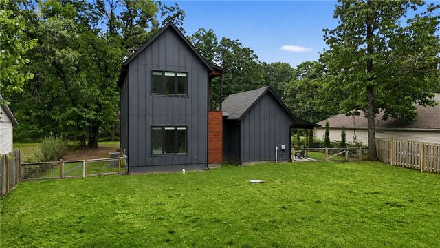3 Dulverton Drive, Bella Vista, AR 72715