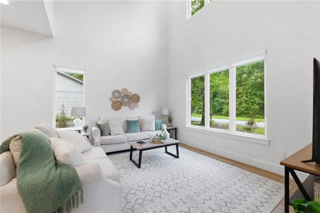 3 Dulverton Drive, Bella Vista, AR 72715