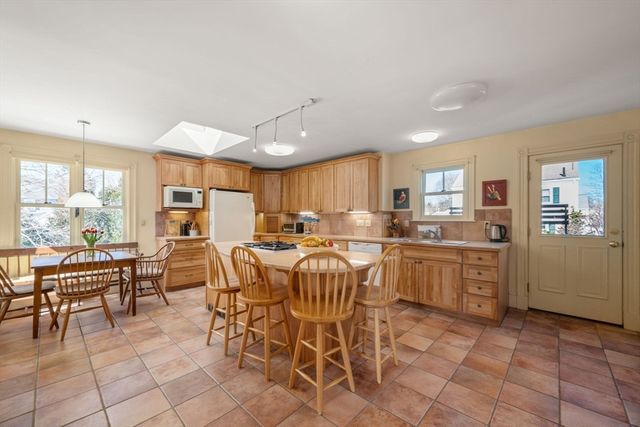 27 Evans Rd., Marblehead, MA 01945